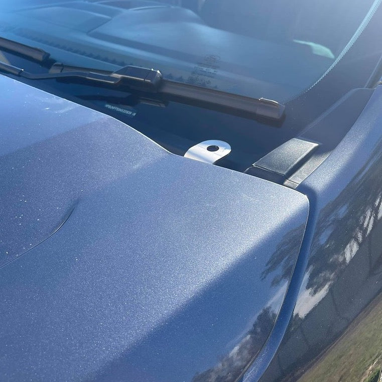 2012-2021 Ford Everest Bonnet Hinge UHF Antenna Bracket