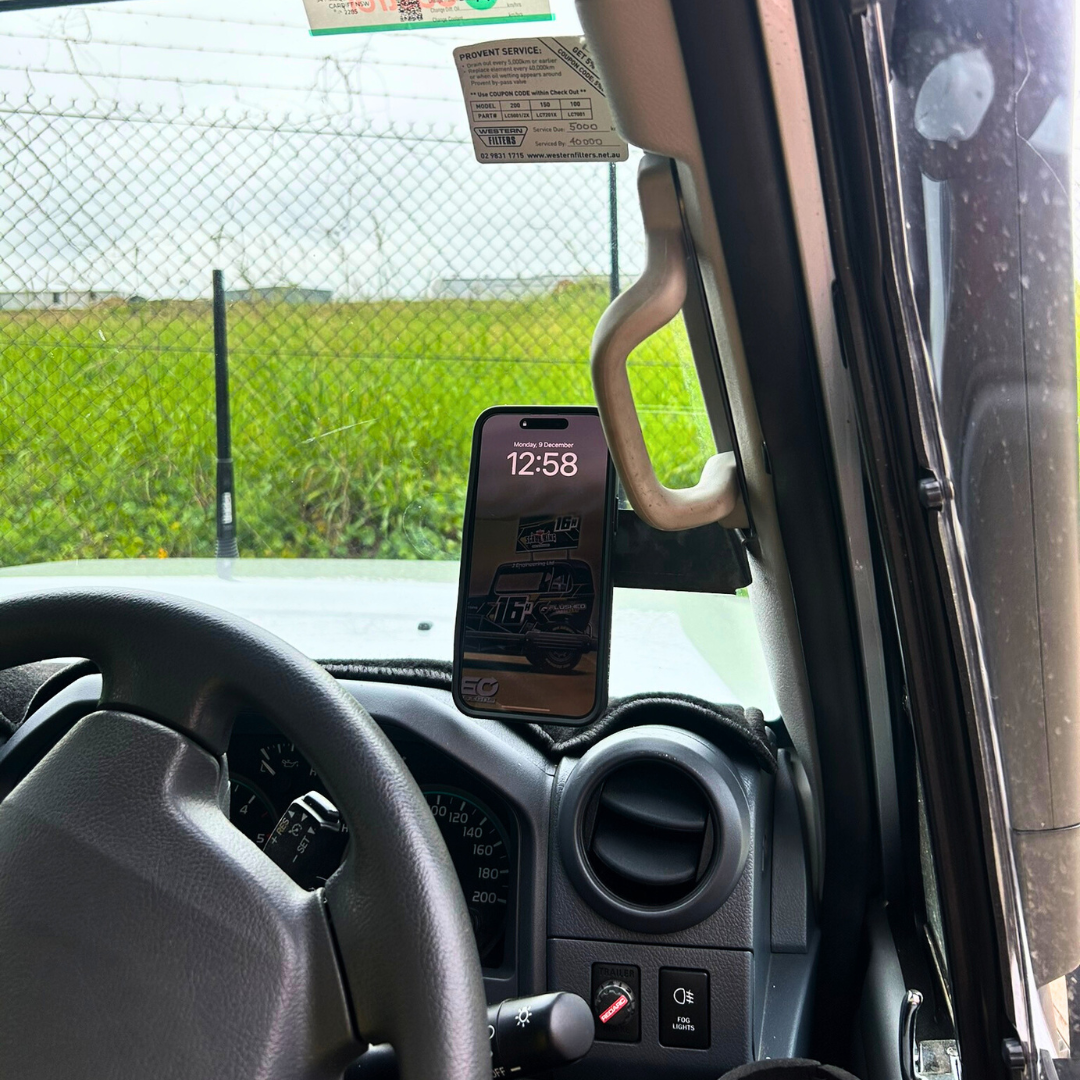 Toyota Land Cruiser 79 Series Dual Cab Phone Mount