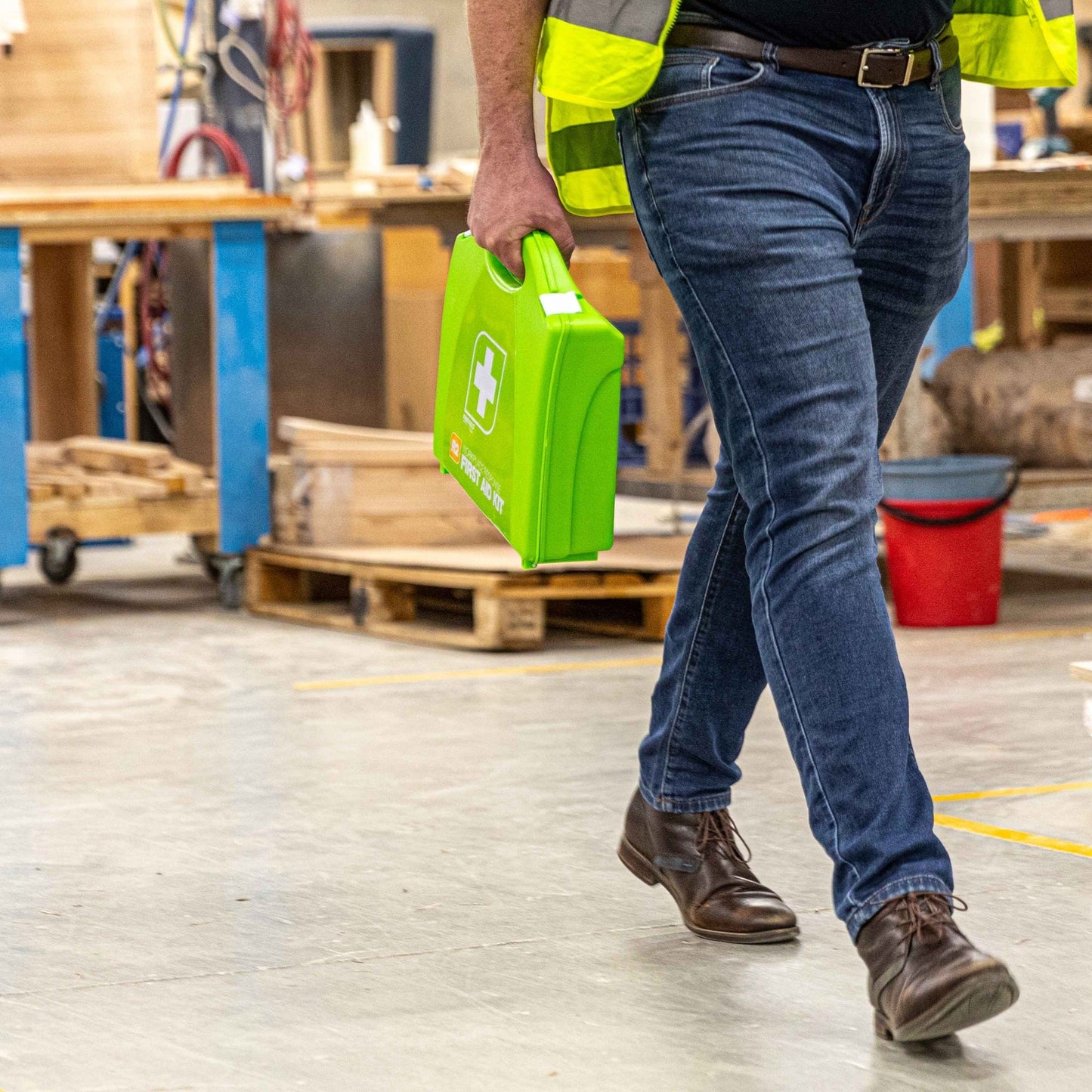 FastAid R2 Constructa Max™ Plastic Portable First Aid Kit