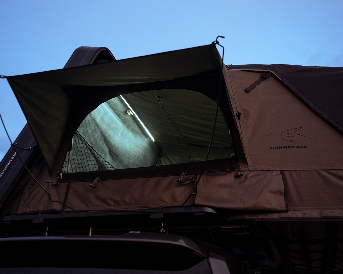 Ursa 1300 - ABS Hardshell Rooftop Tent
