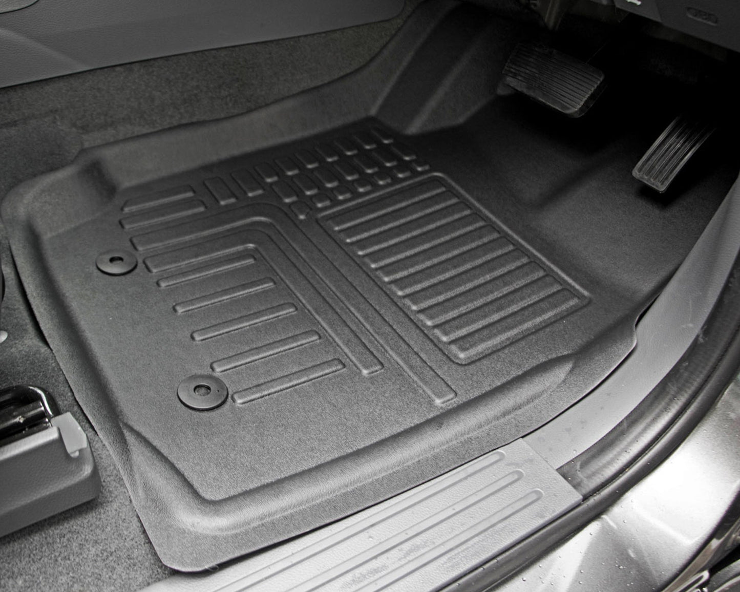 Moulded Floor Mats, Front & Rear for Mitsubishi Triton, MQ/MR