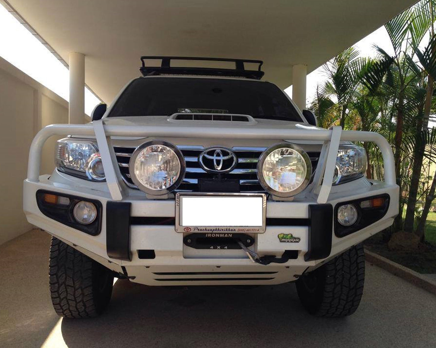 Deluxe Bull Bar