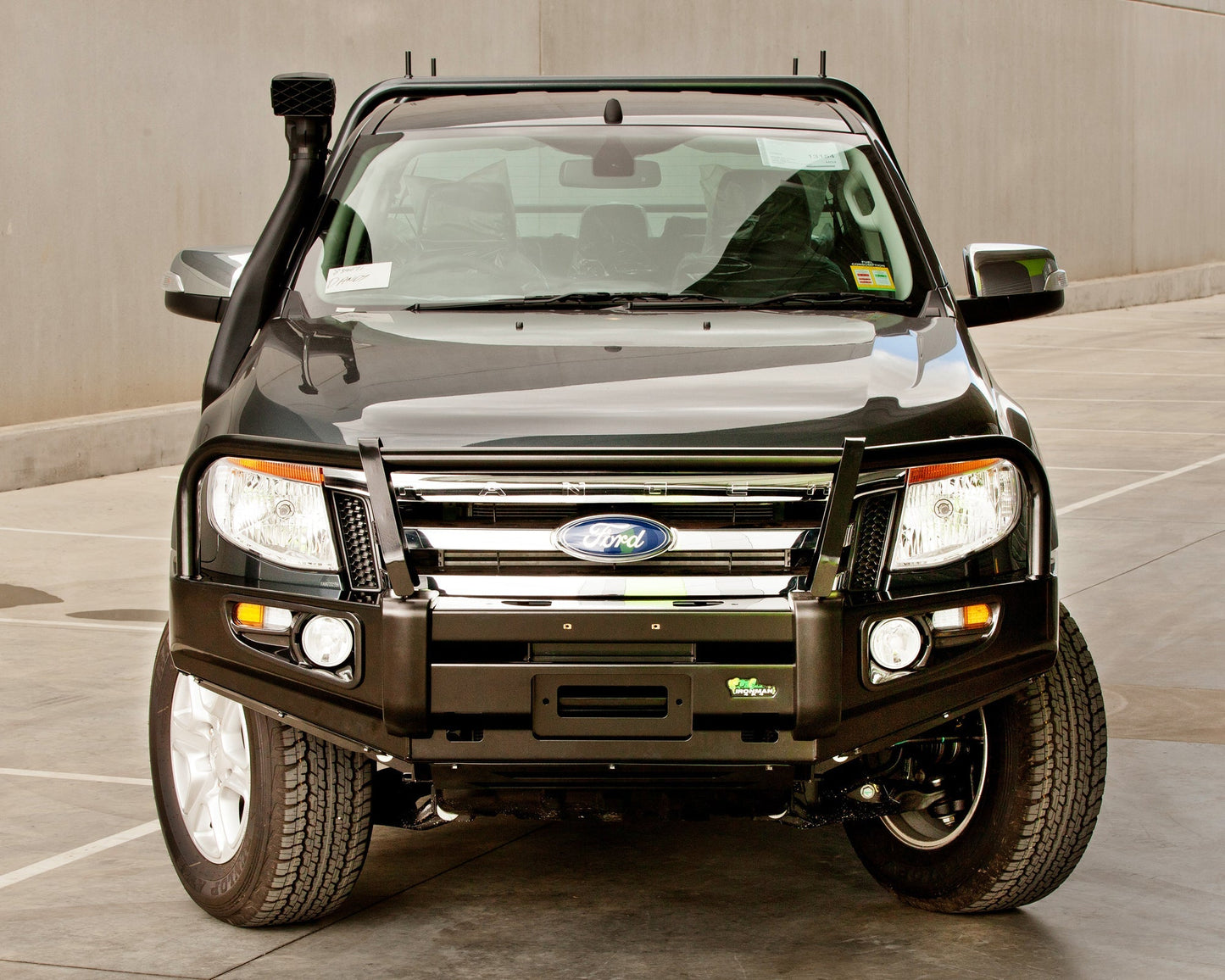 Deluxe Bull Bar