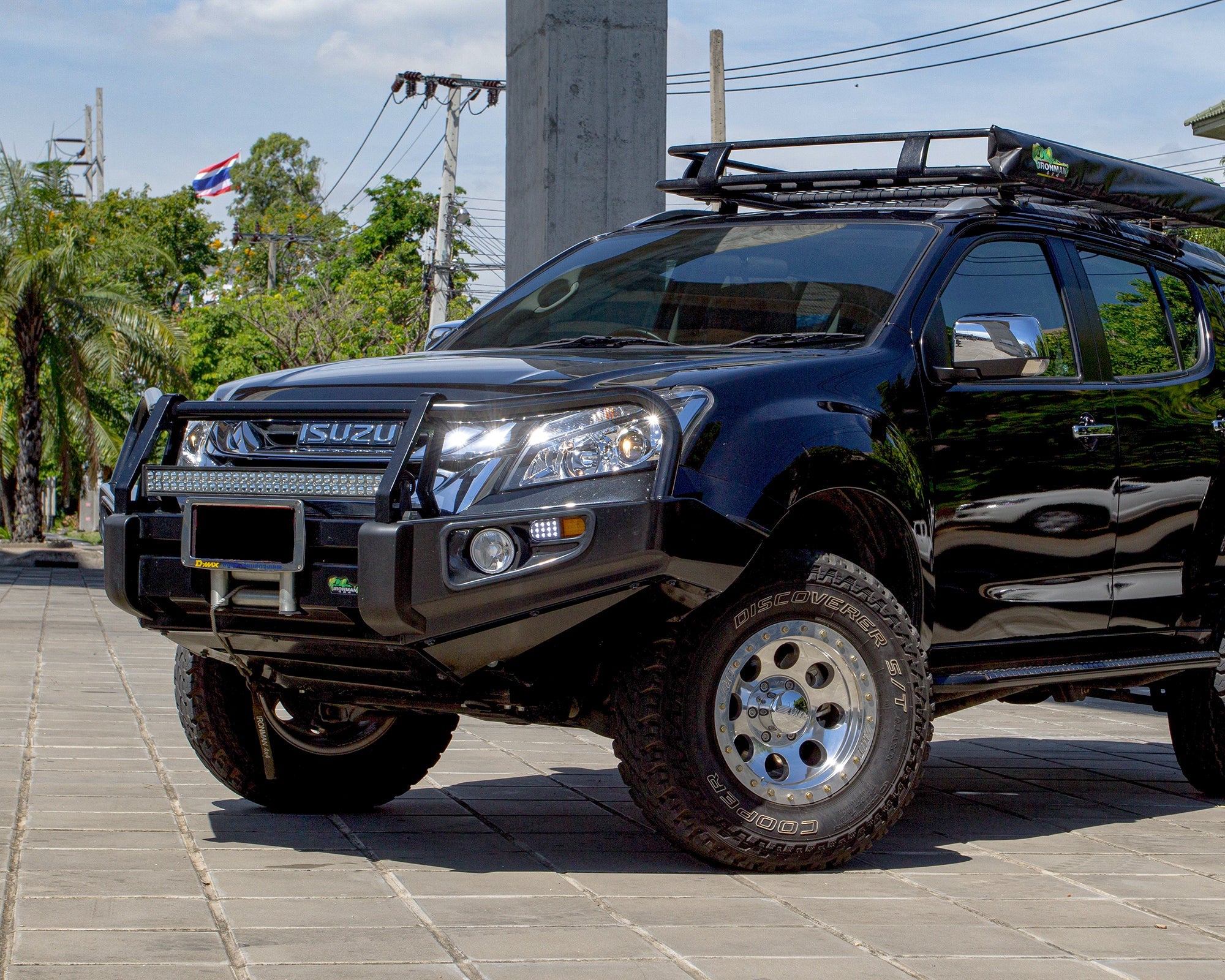 Deluxe Bull Bar – Truracks Western Towbars and Bullbars