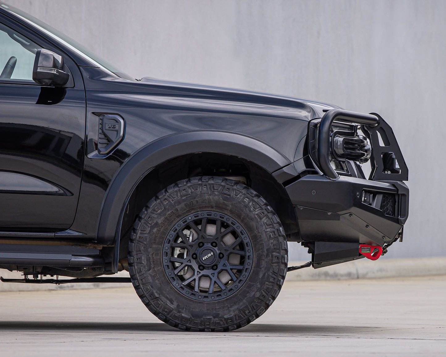 APEX Bull Bar & Lights Kit