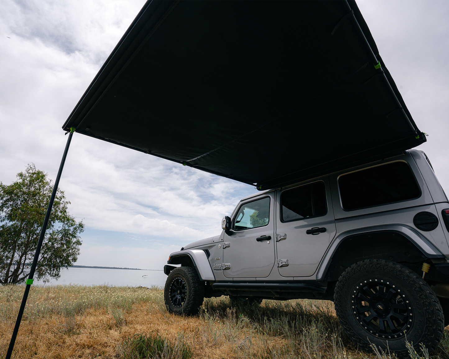 Deltawing 90 Awning (1.4M x 2M)