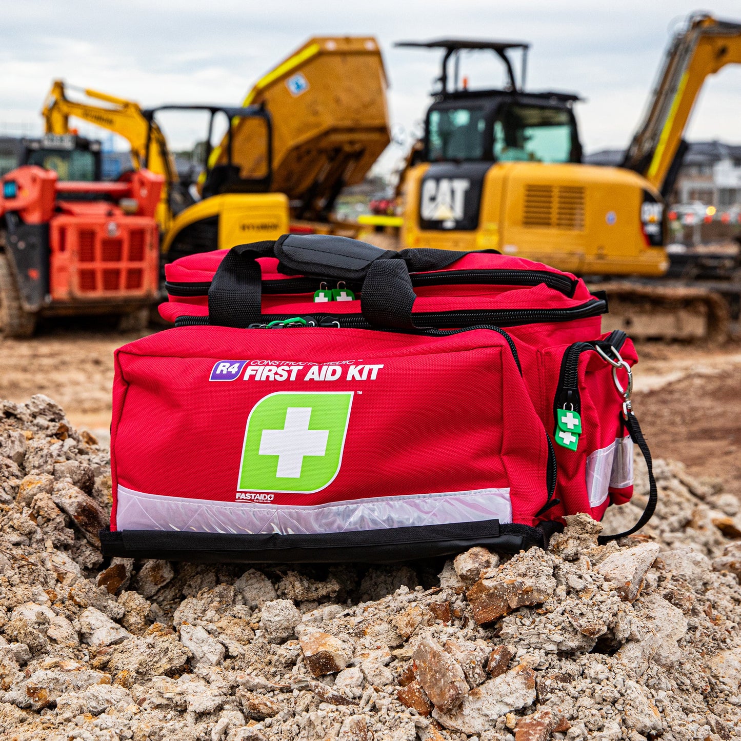 FastAid R4 Constructa Medic™ Soft Pack First Aid Kit