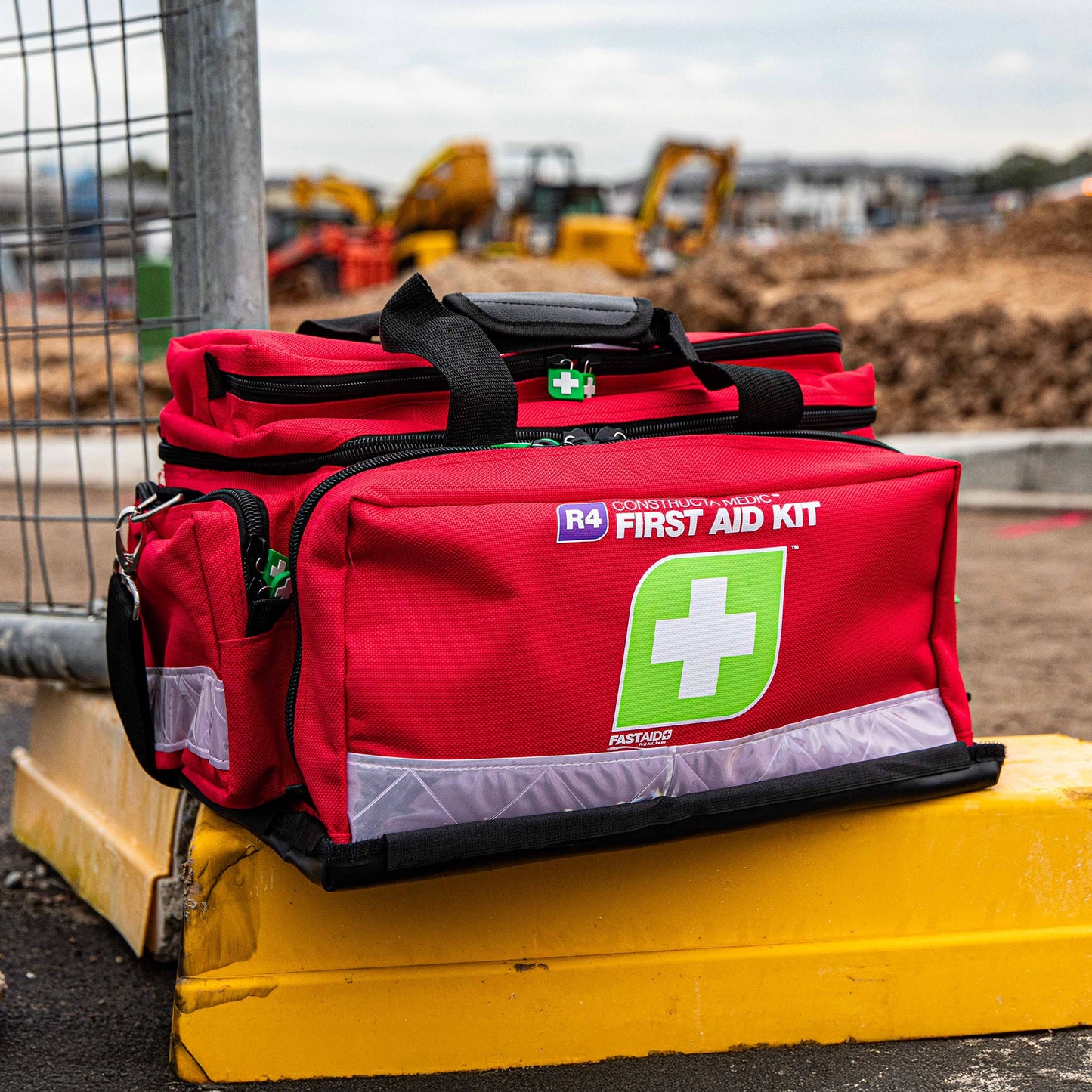 FastAid R4 Constructa Medic™ Soft Pack First Aid Kit