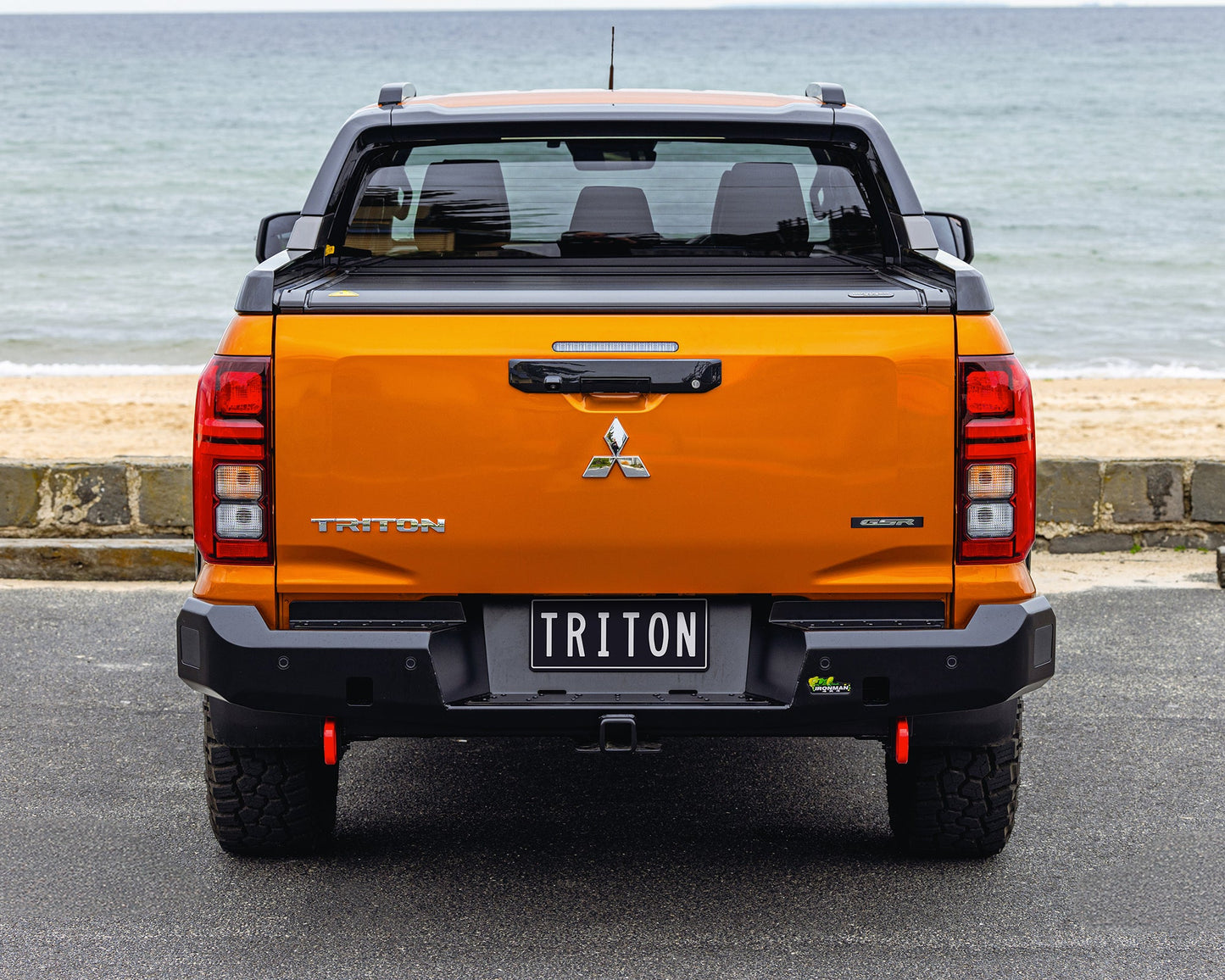 Slide-Away Retractable Ute Lid (Manual)