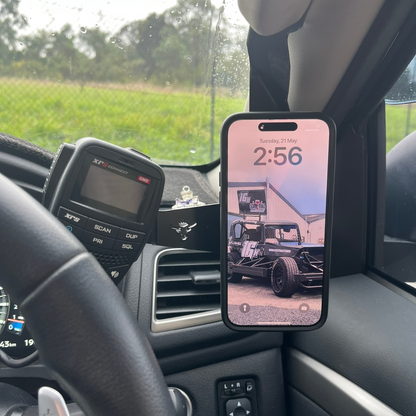 Mitsubishi Triton MR Phone and UHF Mount
