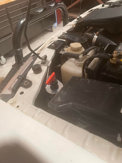 Mitsubishi Pajero NM to NX 12V Winch/Battery Isolator Switch & Mount