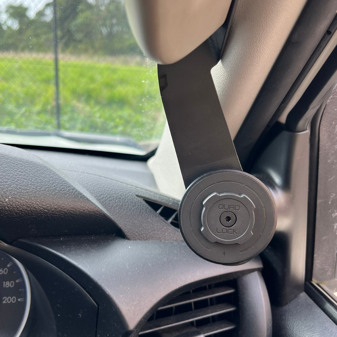 2005-2014 Toyota Hilux Phone Mount - (LHD)