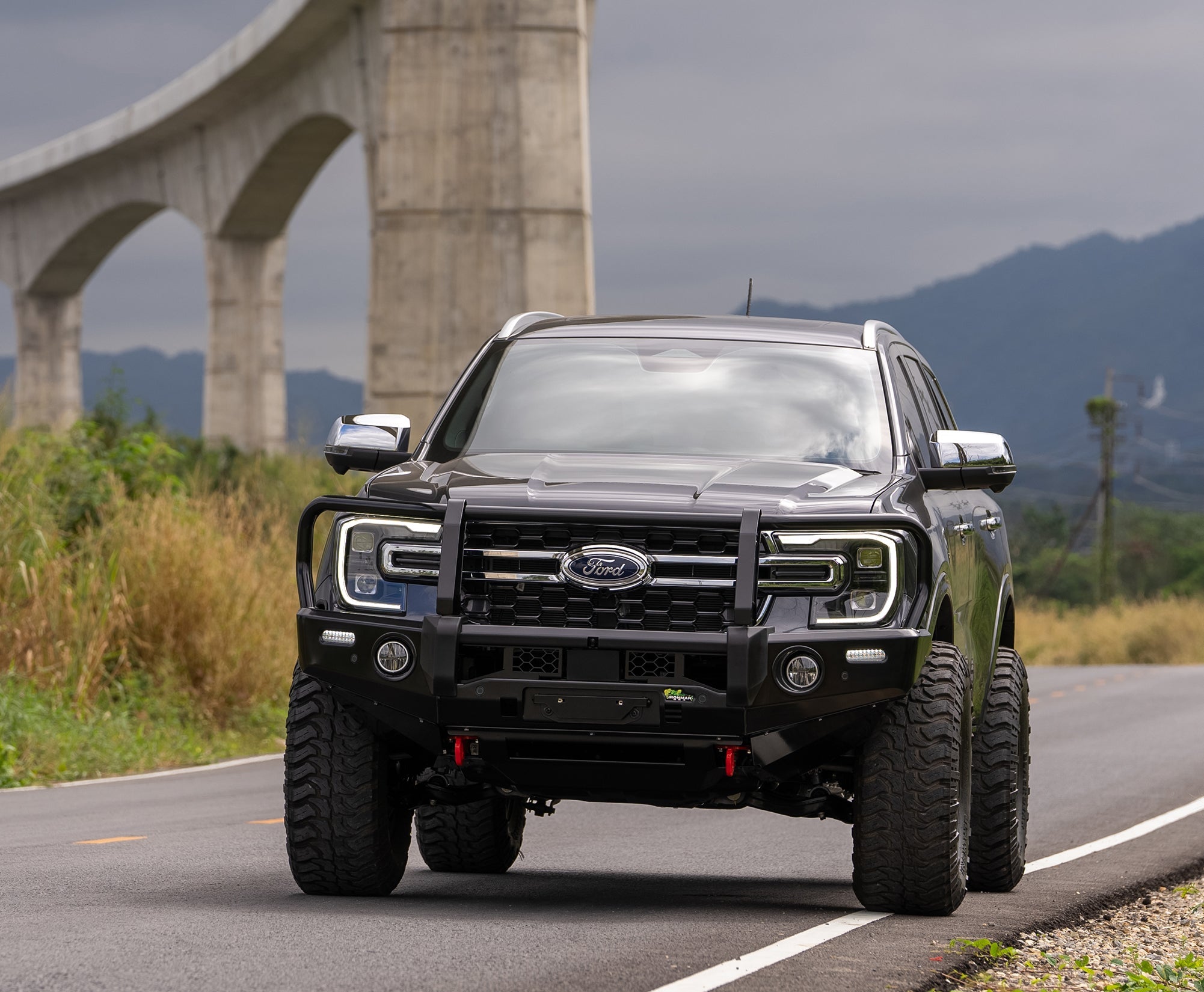 Deluxe Bull Bar – Truracks Western Towbars and Bullbars